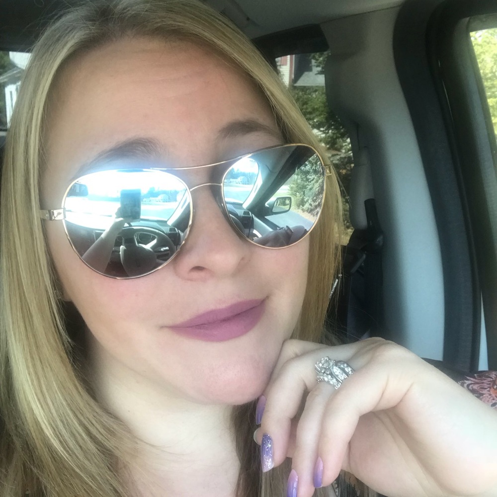 Meet your Posher, Tina